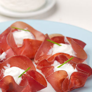 http://localhost/vallelata_old/wp-content/uploads/2014/11/008_Cestini-di-bresaola-e-Ricotta.-Ricetta.jpg