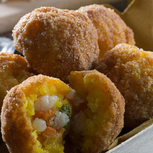 http://localhost/vallelata_old/wp-content/uploads/2014/12/039_arancini_mozzarella.Ricetta.jpg