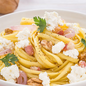 http://localhost/vallelata_old/wp-content/uploads/2015/04/060_linguine_noci_pancetta_scalogno_ricotta_ricetta.jpg