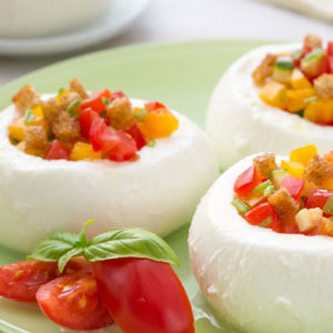 http://localhost/vallelata_old/wp-content/uploads/2015/06/95_mozzarella_ripiena_panzanella_ricetta.jpg