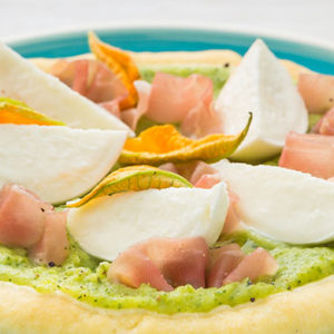 http://localhost/vallelata_old/wp-content/uploads/2015/06/99_torta_prosciutto_fiorizucca_mozzarella_bufala_ricetta.jpg