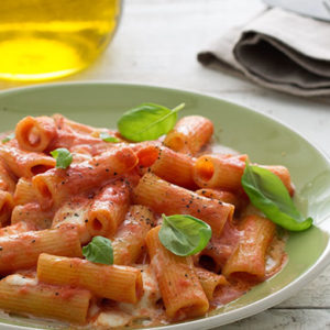 http://localhost/vallelata_old/wp-content/uploads/2016/10/185_pasta_mozzarella_basilico_ricetta.jpg