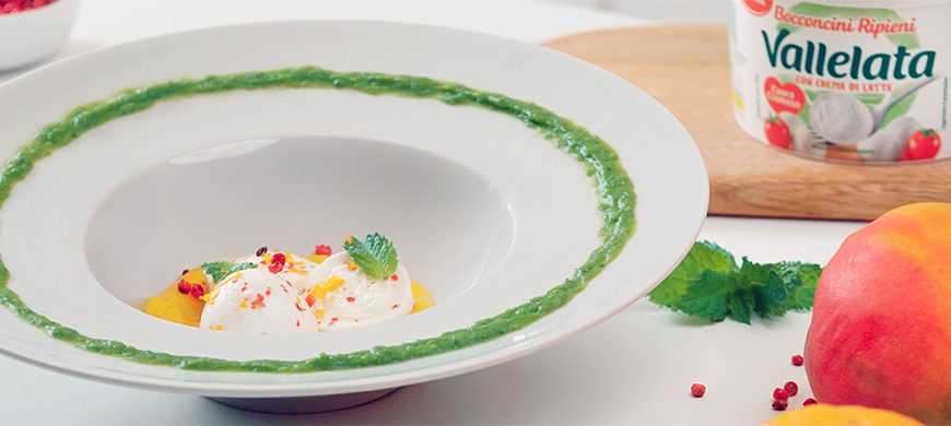 Bocconcino con salsa di mango e pepe rosa