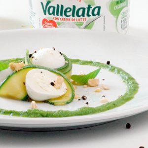 “Tartelletta” di carpaccio di zucchina con bocconcino e nocciole