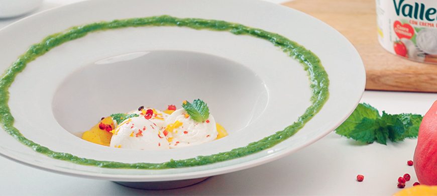 Bocconcino con salsa di mango e pepe rosa